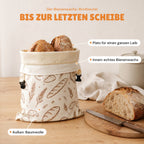 Bienenwachs-Brotbeutel mit zwei Broten auf der Küchenarbeitsplatte